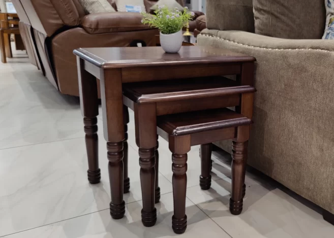 NEST OF STOOLS