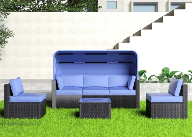 OUTDOOR DAYBED WITH RETRACTABLE CANOPY